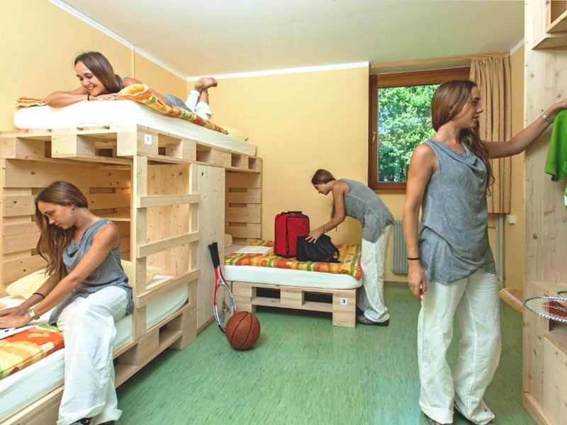 ユース ホステル プロテウス ポストイナ (Youth Hostel Proteus Postojna)の写真