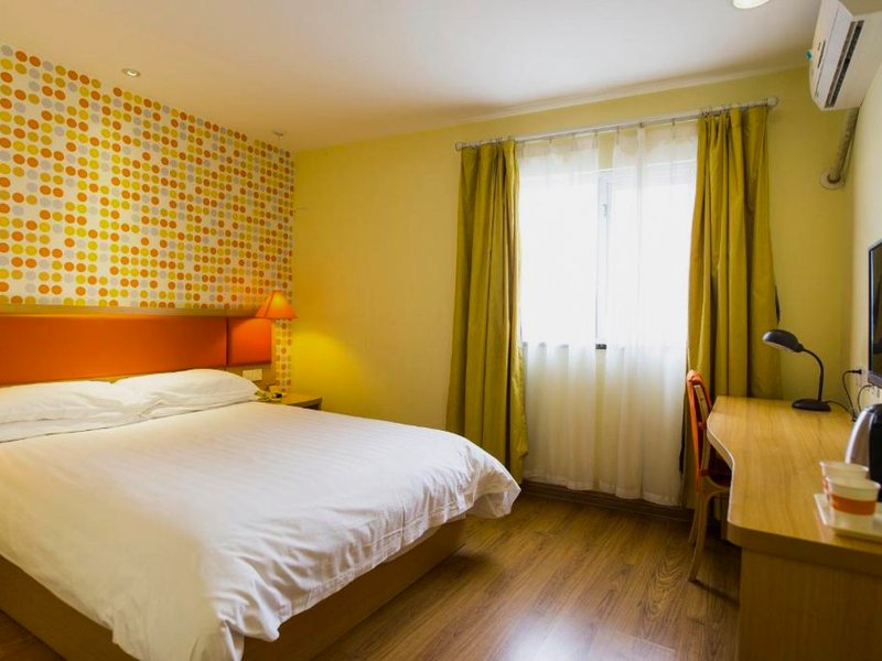 Home Inn Yangquan Xinglong Street Walmartの写真
