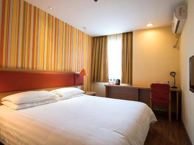 Home Inn Yangquan Xinglong Street Walmartの写真