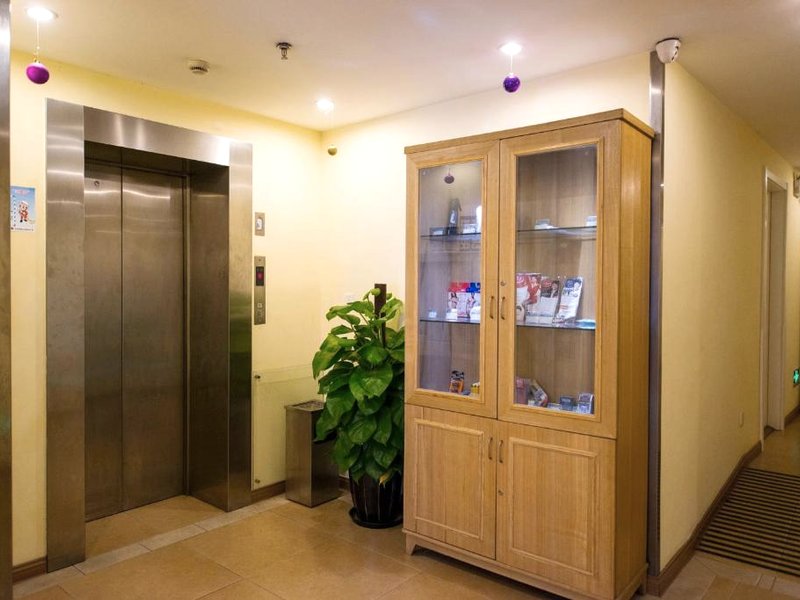 Home Inn Yangquan Xinglong Street Walmartの写真