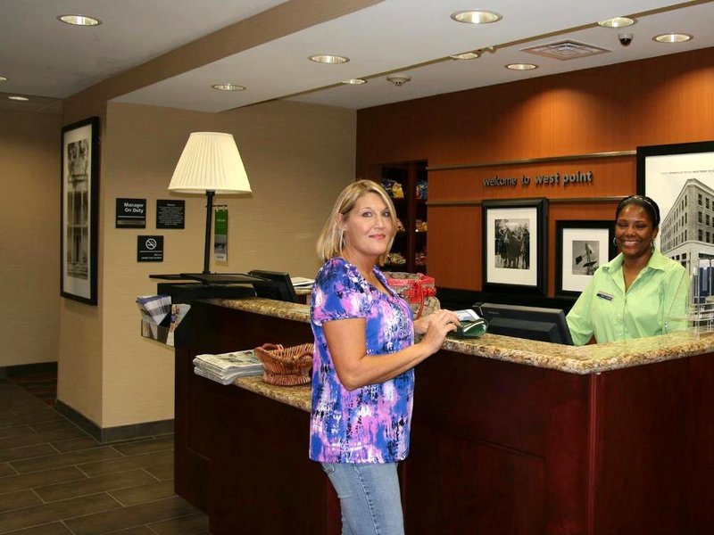 Hampton Inn & Suites West Pointの写真