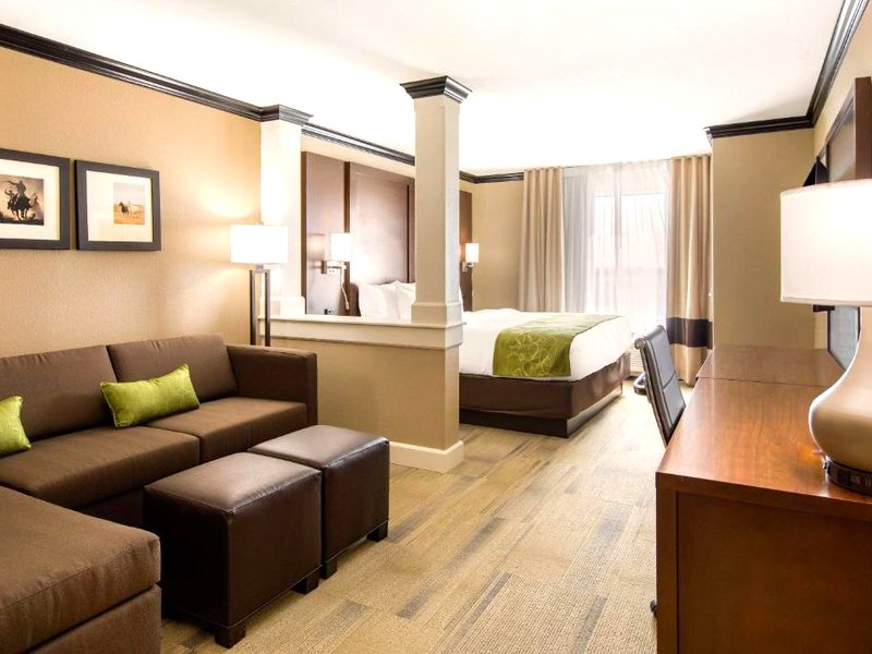 コンフォート スイーツ (Comfort Suites)の写真