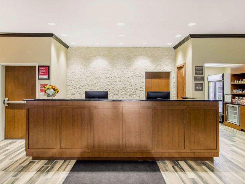 コンフォート スイーツ (Comfort Suites)の写真