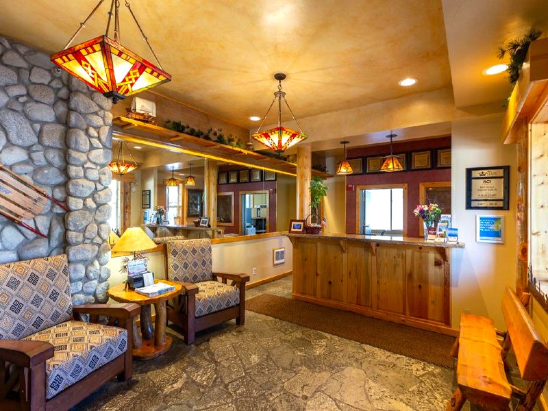 Red Wolf Lodge at Olympic Valleyの写真