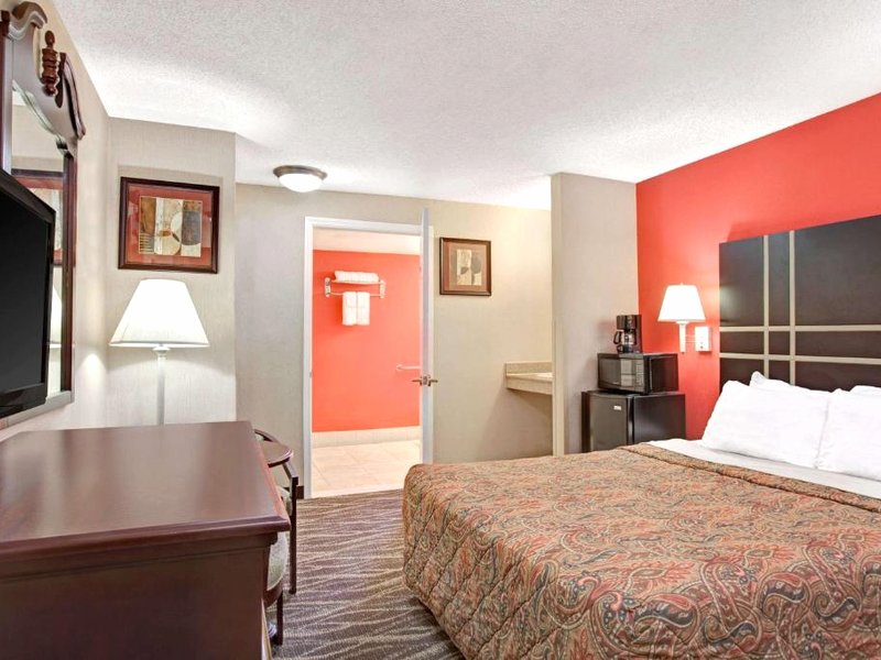 デイズ イン バイ ウィンダム リッジフィールド NJ (Days Inn by Wyndham Ridgefield NJ)の写真