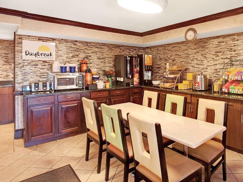 デイズ イン バイ ウィンダム リッジフィールド NJ (Days Inn by Wyndham Ridgefield NJ)の写真