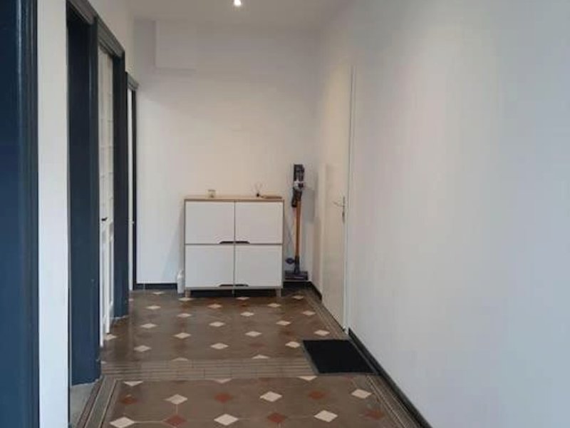 Chambre privée Au pied des Vosges entrée et terrasse privatives, proche gare et centre-ville (Chambre privee Au pied des Vosges entree et terrasse privatives, proche gare et centre-ville)の写真