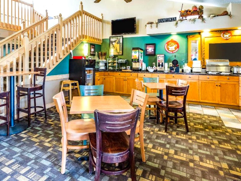 アメリクイン バイ ウィンダム ハンプトン (AmericInn by Wyndham Hampton)の写真