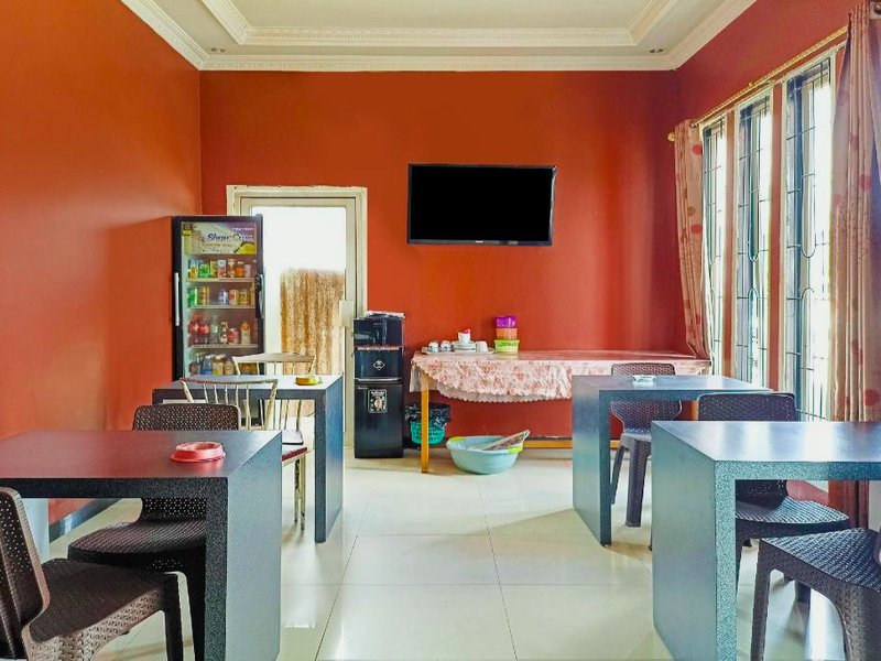 OYO 91936 Hotel Lima Daraの写真