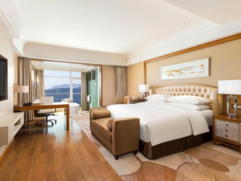 ヒルトン 杭州 チンタオ レイク リゾート (Hilton Hangzhou Qiandao Lake Resort)の写真