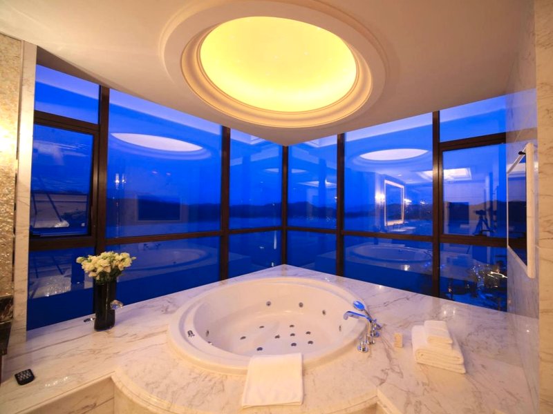 ヒルトン 杭州 チンタオ レイク リゾート (Hilton Hangzhou Qiandao Lake Resort)の写真
