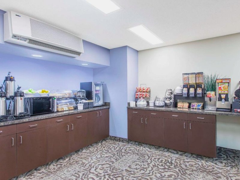 Microtel Inn & Suites by Wyndham Seneca Fallsの写真