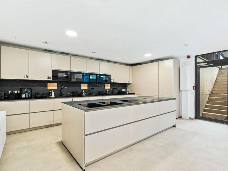 Comfort & Style in Vibrant Luxembourg Colivingの写真
