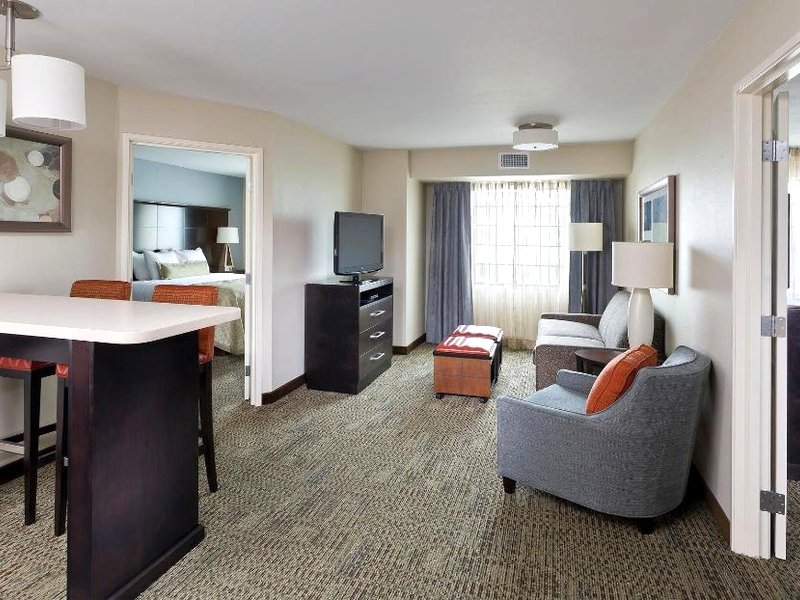 Staybridge Suites Montgomeryville By IHGの写真
