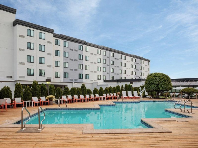 ホリデイ イン ハズブルック ハイツ メドウランズ バイ IHG (Holiday Inn Hasbrouck Heights-Meadowlands By IHG)の写真