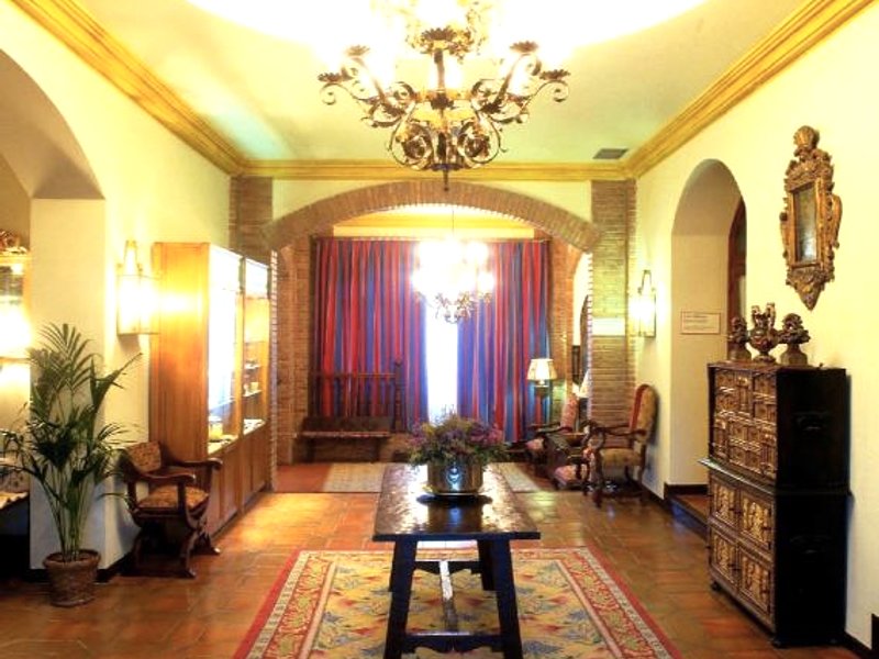 パラドール デ カラオラ (Parador de Calahorra)の写真