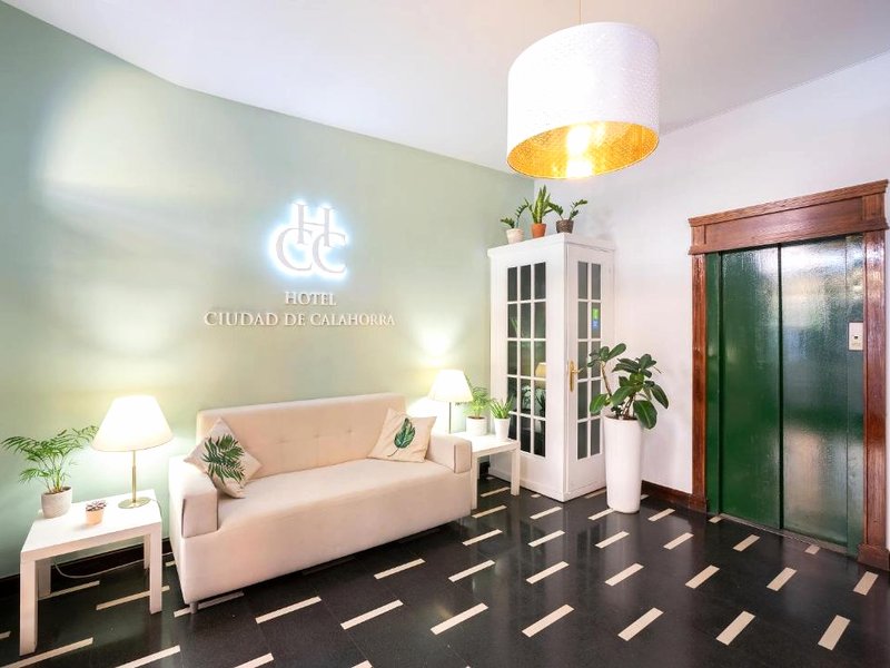 ホテル シウダッド デ カラオラ (Hotel Ciudad de Calahorra)の写真