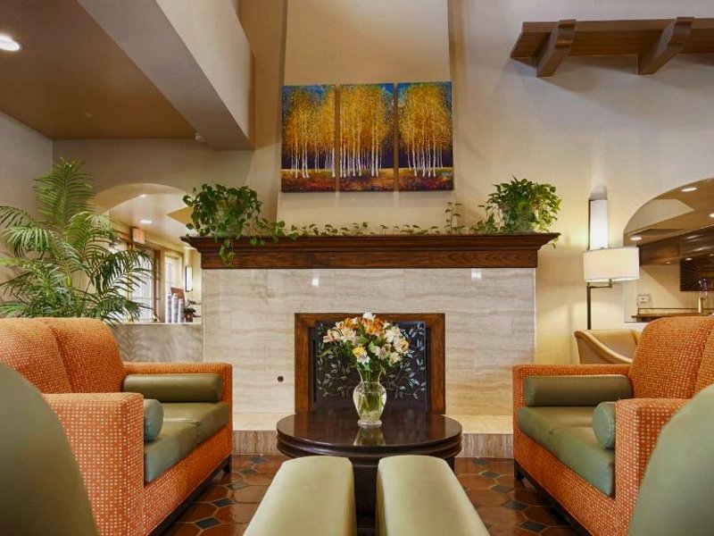 ベストウェスタン サン ディマス ホテル アンド スイーツ (Best Western San Dimas Hotel and Suites)の写真