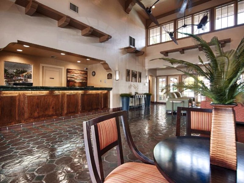 ベストウェスタン サン ディマス ホテル アンド スイーツ (Best Western San Dimas Hotel and Suites)の写真