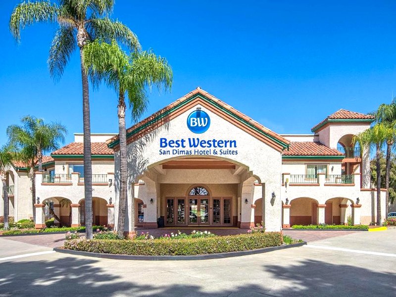 ベストウェスタン サン ディマス ホテル アンド スイーツ (Best Western San Dimas Hotel and Suites)の写真