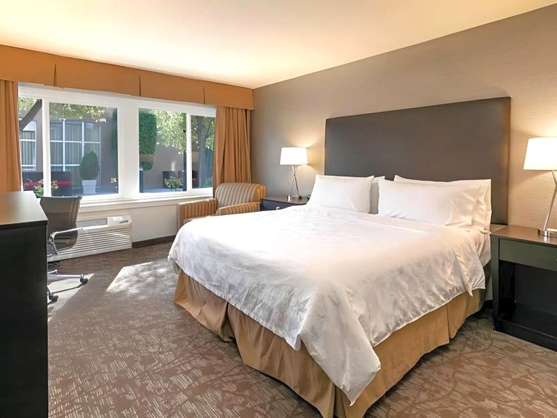Holiday Inn West Covinaの写真