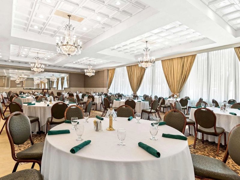 Genetti Hotel, SureStay Collection by Best Westernの写真