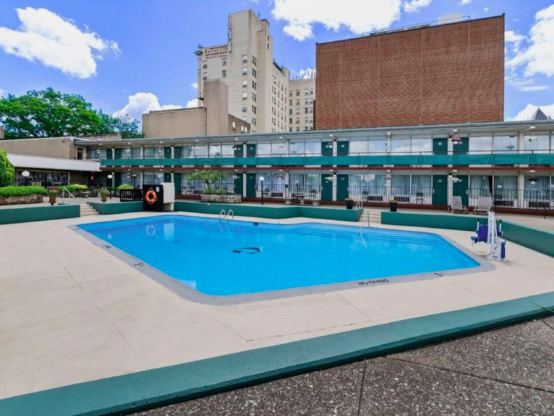Genetti Hotel, SureStay Collection by Best Westernの写真