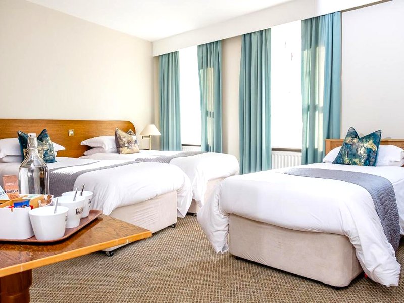 Charlemont Arms Hotelの写真