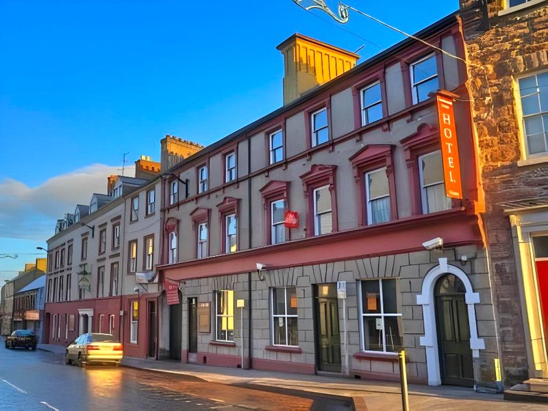 Charlemont Arms Hotelの写真