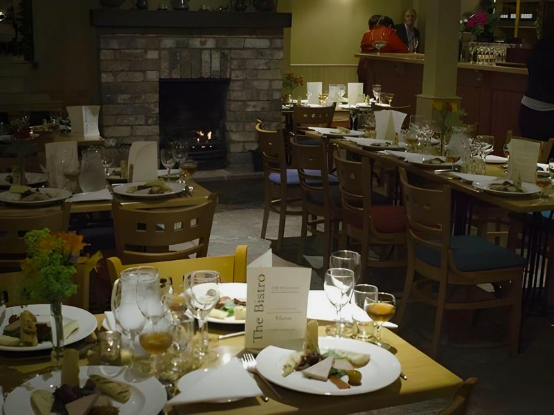 Charlemont Arms Hotelの写真