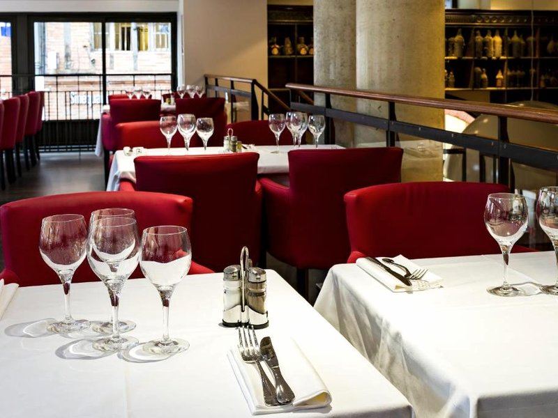 ルペール レオン ホテル (Le Pere Leon Hotel)の写真