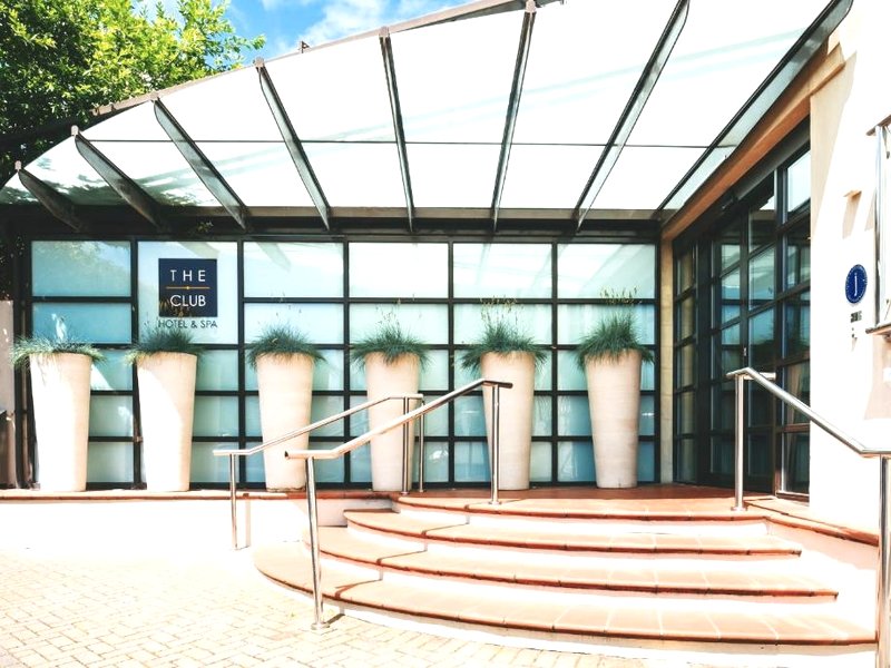 ザ クラブ ホテル アンド スパ (The Club Hotel and Spa)の写真
