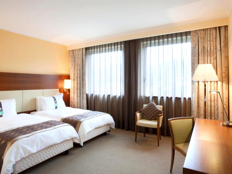 Holiday Inn Salerno-Cava De