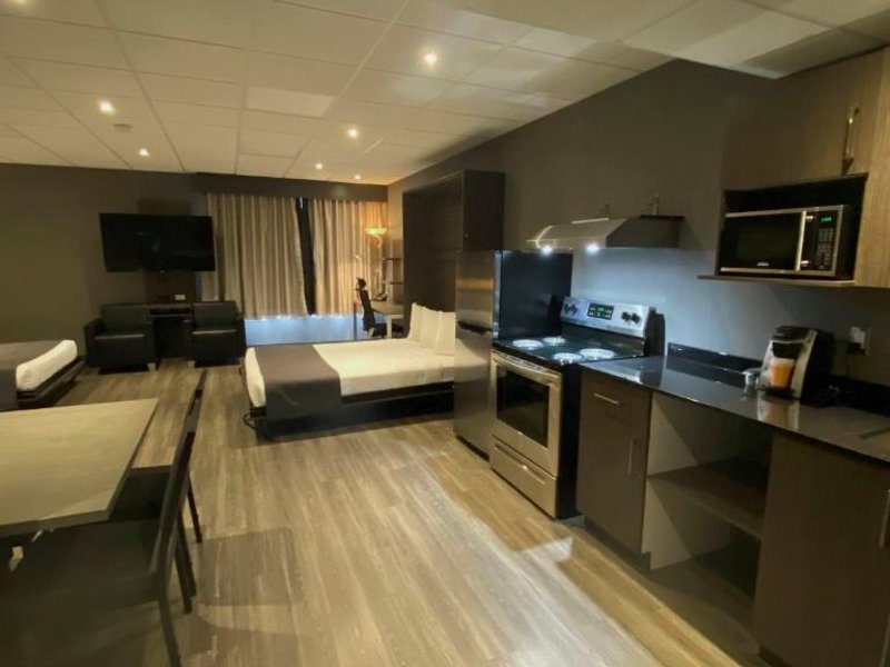 Hotel & Suites Le Dauphin Drummondvilleの写真