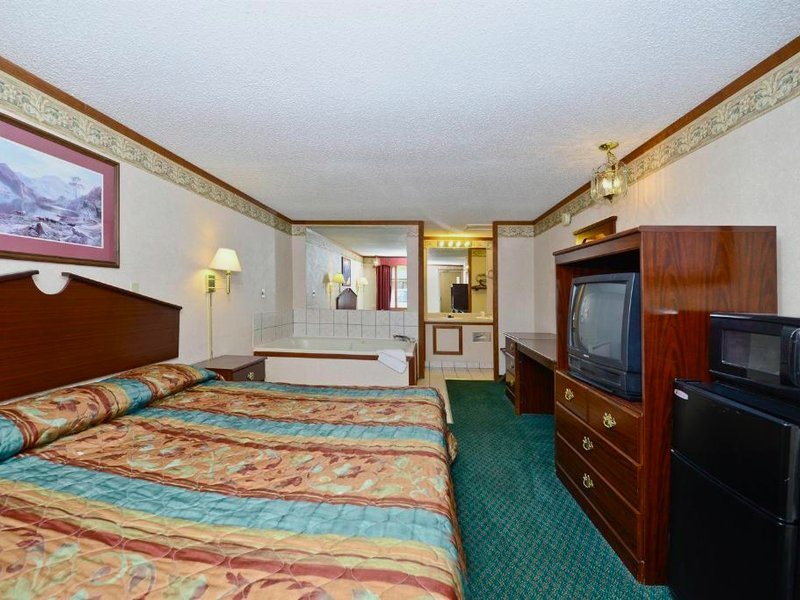 Americas Best Value Inn & Suites Warren Detroitの写真