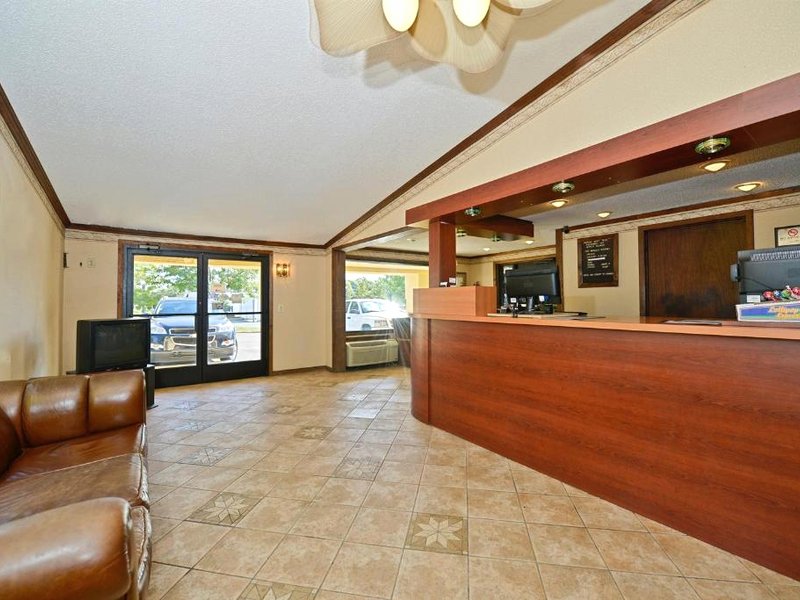 Americas Best Value Inn & Suites Warren Detroitの写真