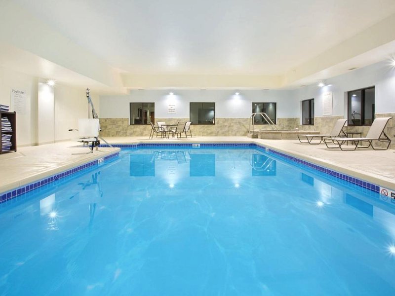 Holiday Inn Express Hotel & Suites Concordia US 81 By IHGの写真