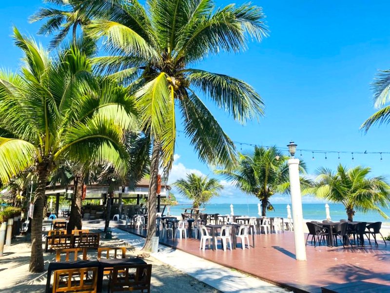 アロンコット ビーチ リゾート カノム (Alongkot Beach Resort Khanom)の写真