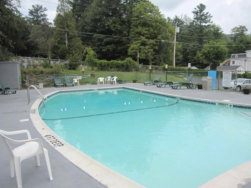 ハワード ジョンソン バイ ウィンダム レイク ジョージ (Howard Johnson by Wyndham Lake George)の写真