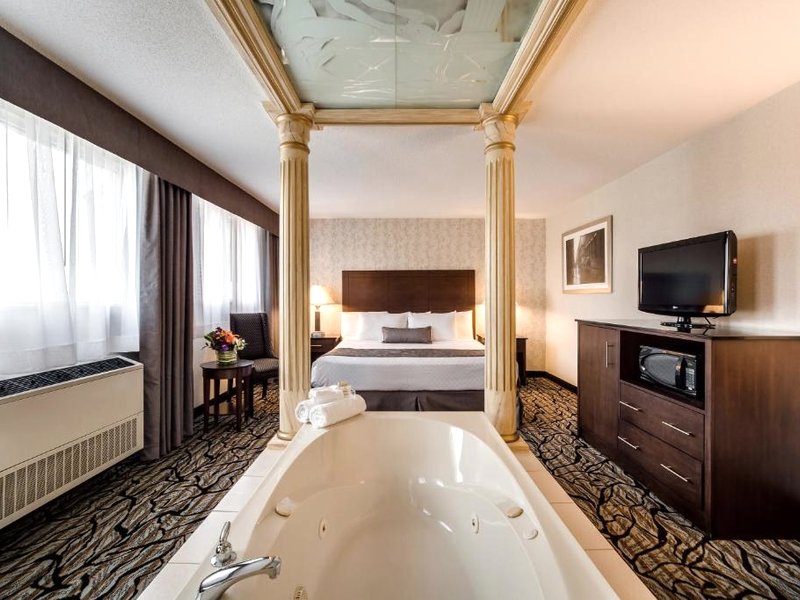 モンテ カルロ イン オークスビル スイーツ (Monte Carlo Inn Oakville Suites)の写真