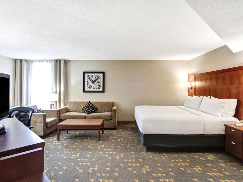 ホリデイ イン オークビル センター バイ IHG (Holiday Inn Oakville Centre By IHG)の写真