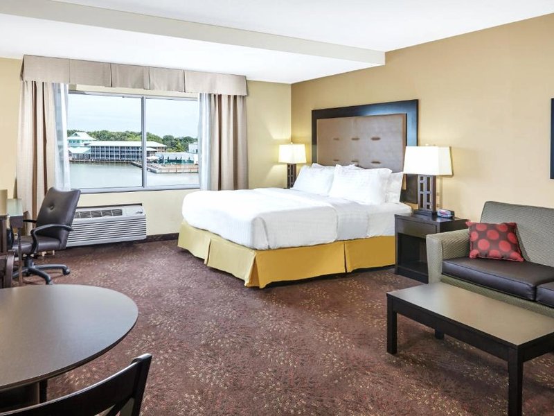 Holiday Inn Express Suites Sanduskyの写真