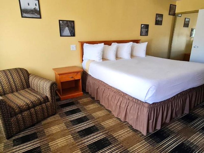 Oakridge Inn Suitesの写真