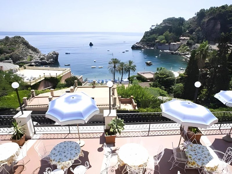 バイア アズーラ ホテル (Baia Azzurra Hotel)の写真