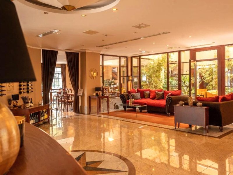 ホテル ティハニ アトリウム (Hotel Tihany Atrium)の写真