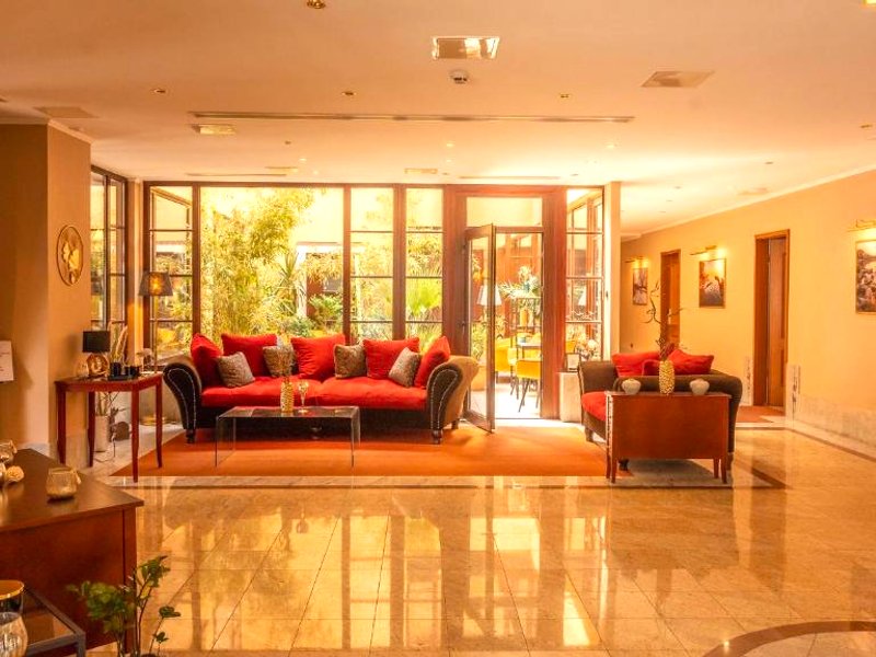 ホテル ティハニ アトリウム (Hotel Tihany Atrium)の写真