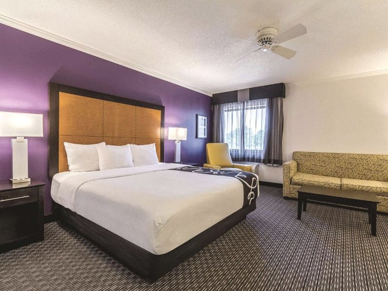 La Quinta Inn & Suites by Wyndham Atlanta Roswellの写真