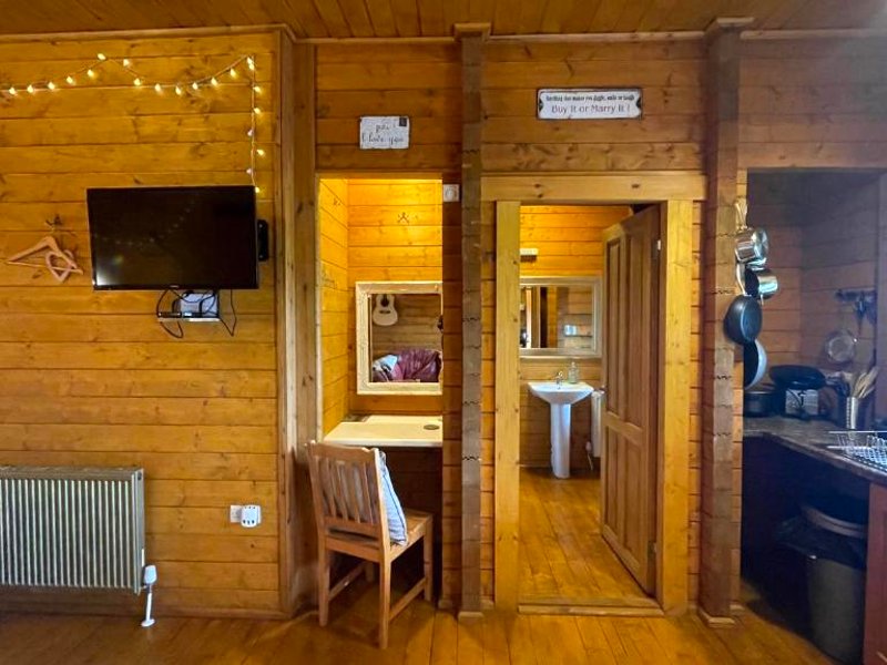Blossom Cabin - Little log Cabin in Walesの写真