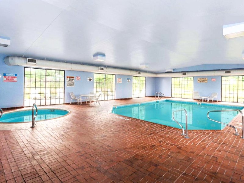Baymont By Wyndham Michigan Cityの写真