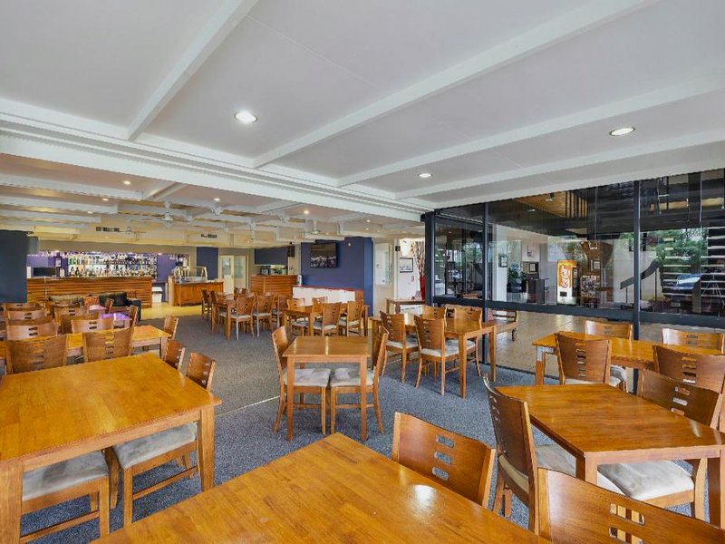 Central Court Warrnamboolの写真